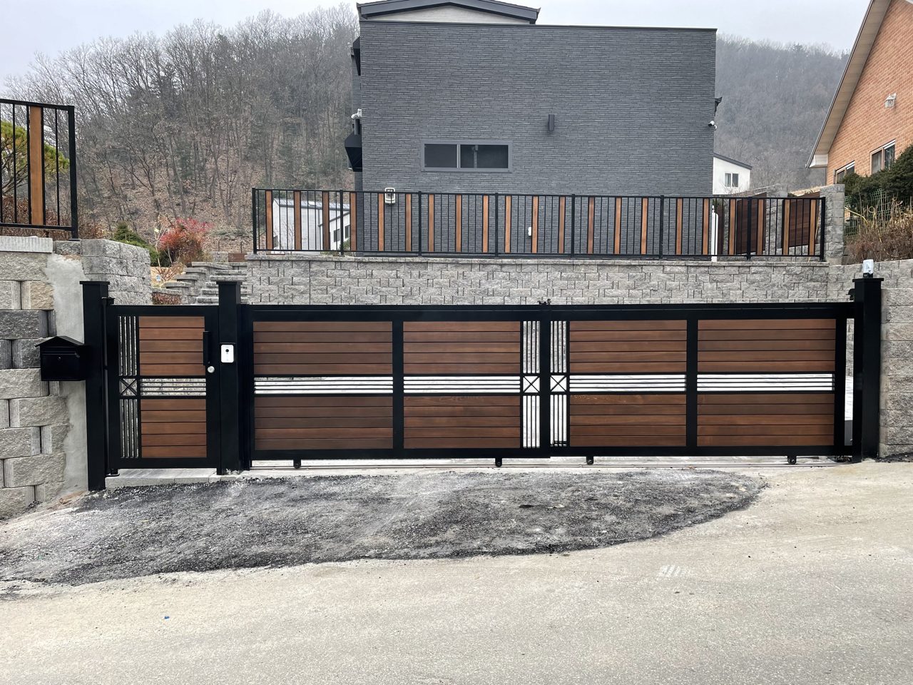 이중슬라이딩대문 시공 사례